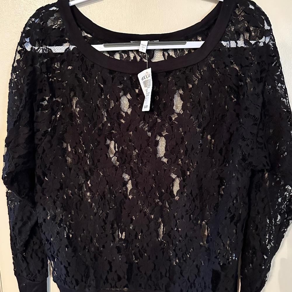 Delia’s soft lace top black with tags size Lg